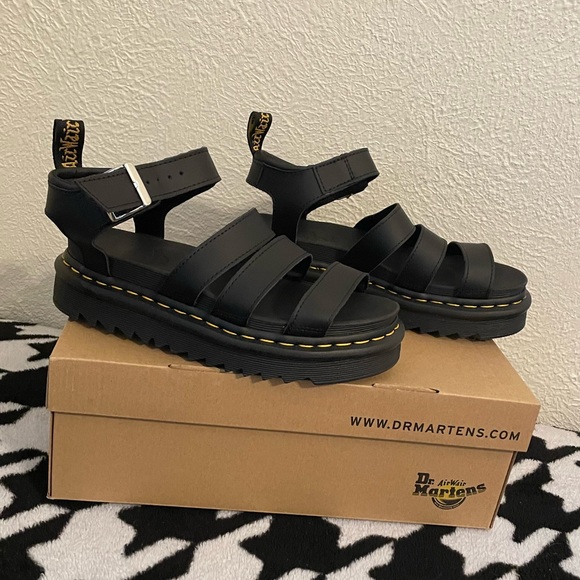 Dr. Martens Blaire Hydro Leather- New in Box - Picture 1 of 4